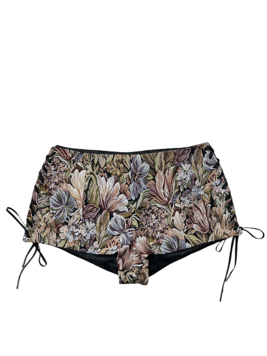 Carlota Oscuro | Shorts